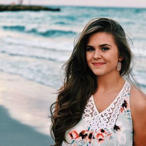 Meet your Posher, Corinne